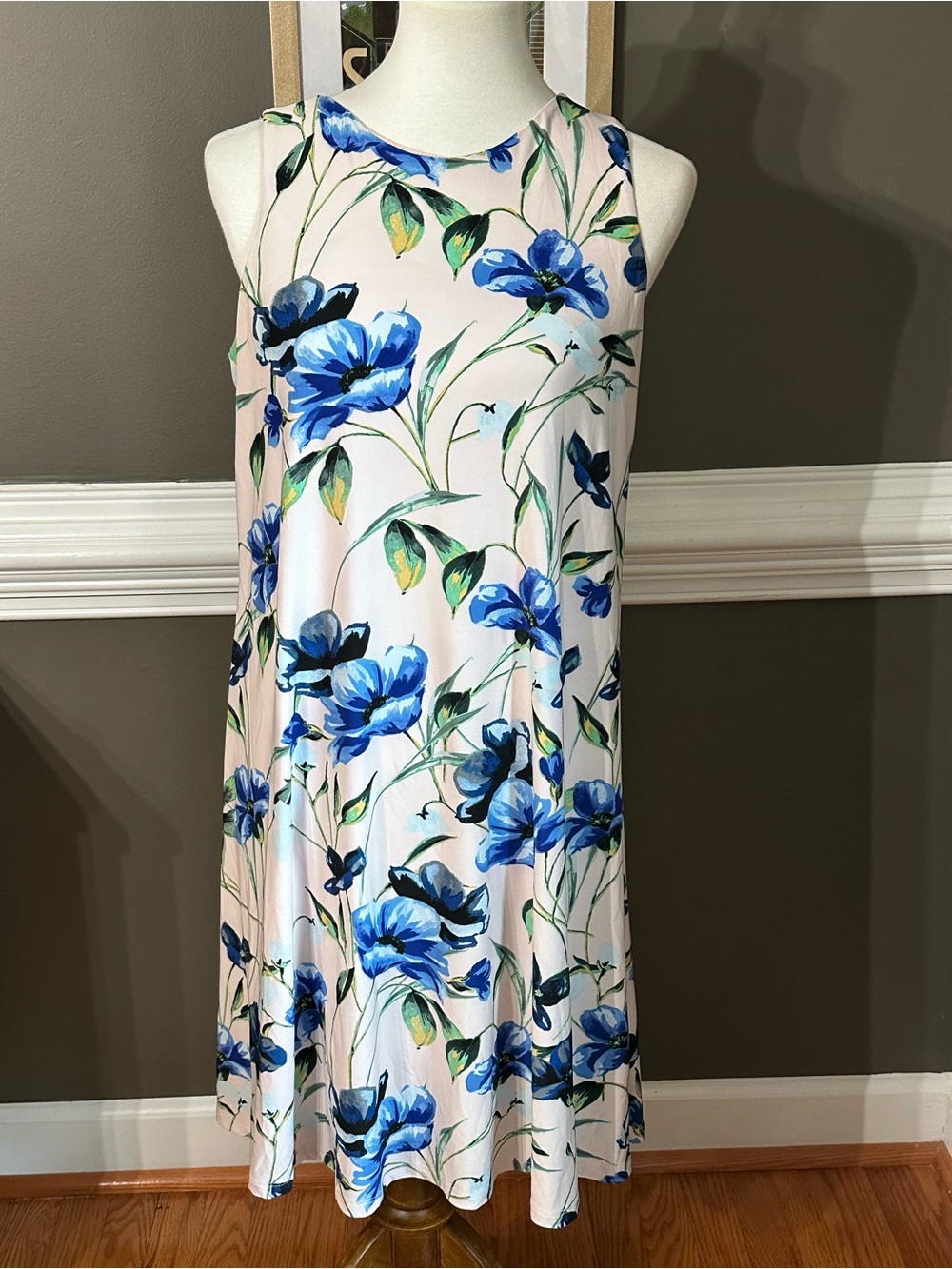 Lauren Ralph Lauren sleeveless trapeze style dress. Size 10